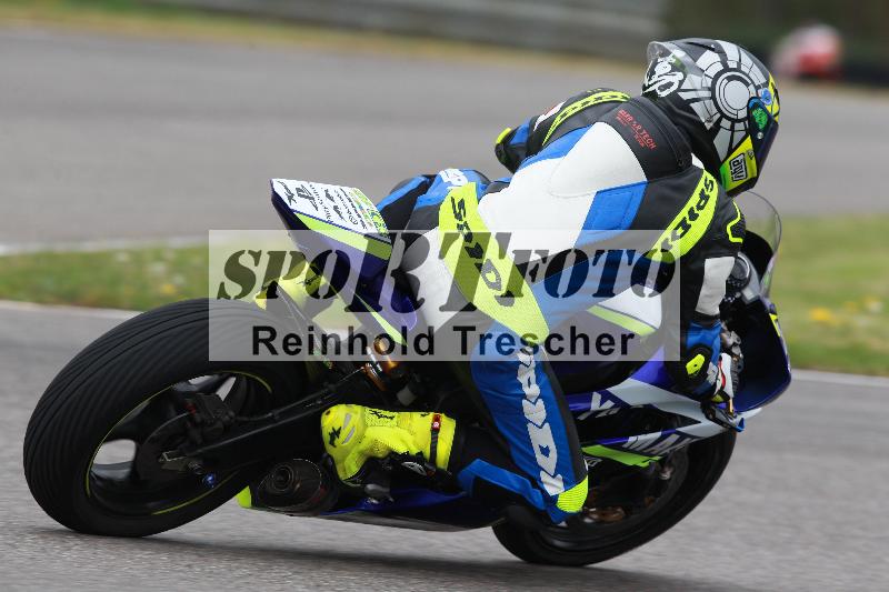 Archiv-2022/13 25.04.2022 Plüss Moto Sport ADR/Freies Fahren/backside